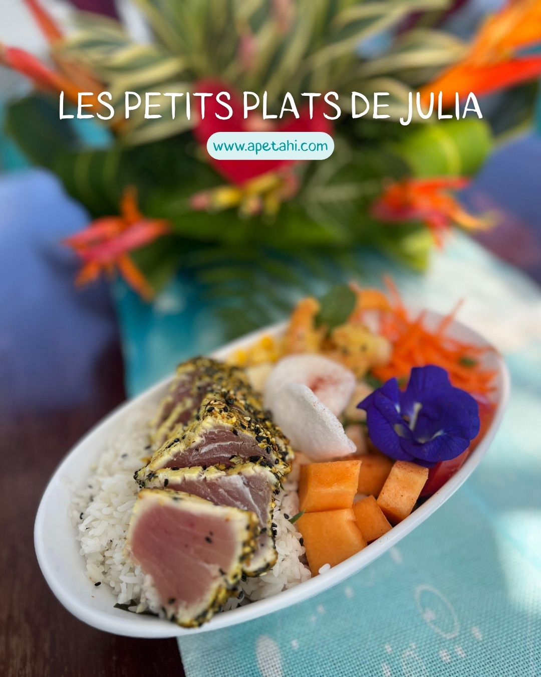 Repas à bord du catamaran Apetahi en Polynésie française
